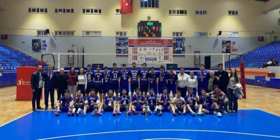 Gençler filede il birinciliği için mücadele etti