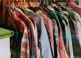 Germencik’te bağışlanan kıyafetler ihtiyaç sahiplerine teslim ediliyor