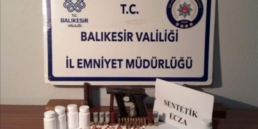 Gönen polisi uyuşturucu ve ruhsatsız silaha geçit vermedi