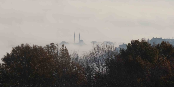 Gün doğumuyla buluşan sis görsel şölen sundu