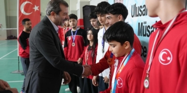 Gürsu’nun sporcularına ödül yağdı