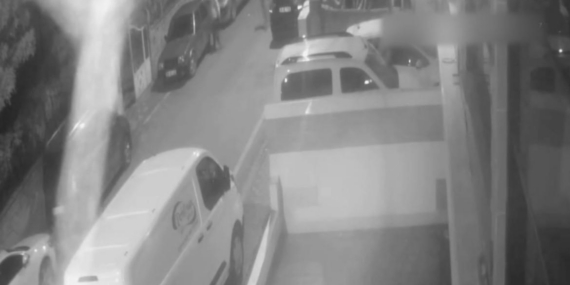 Güvenlik kameralarını saniye saniye izleyerek hırsızları yakaladılar