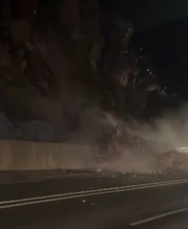 Hakkari-Van yolunda heyelan