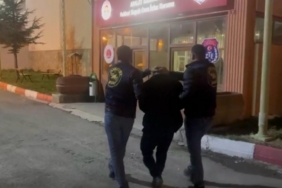 Hakkari’de 10 ayrı dosyadan toplamda 37 yıl kesinleşmiş hapis cezası bulunan şahıs yakalandı