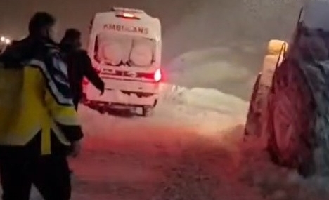 Hakkari’de hasta kurtarma operasyonu