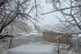 Hakkari’de kar ve fırtına etkisini sürdürüyor