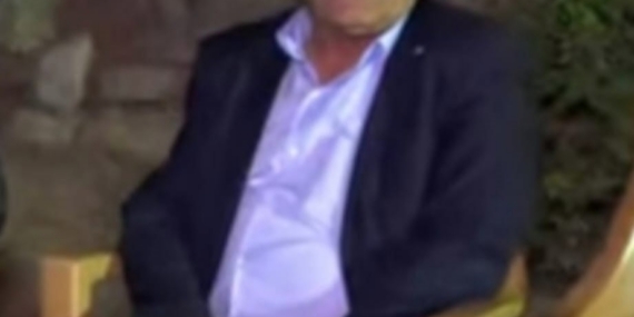 Hakkarili eski muhtar uçakta kalp krizi geçirdi