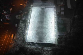 Halı saha aşkı engel tanımadı: Kar altında maç yaptılar