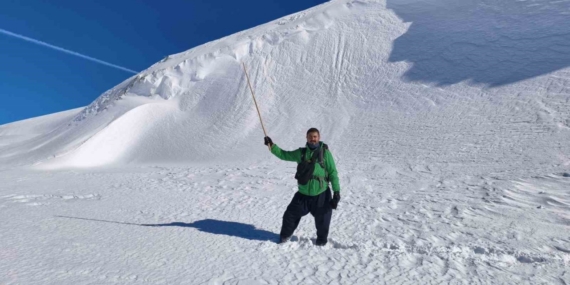 Harrut Yaylasına karlı yolda 4 saatlik tırmanış