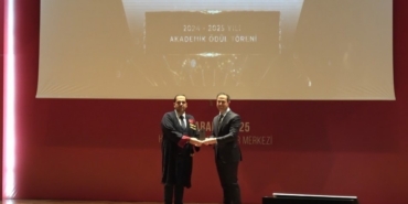 Hasan Kalyoncu Üniversitesi’nde "Akademik Ödül Töreni"
