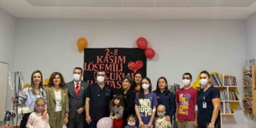 Hastanede tedavi gören çocuklara üniversitelilerden "moral" desteği
