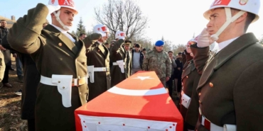 Hayatını kaybeden uzman çavuş Arı, son yolculuğuna uğurlandı