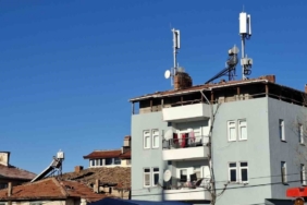 Hisarcık’ta mahalle sakinlerinden baz istasyonuna tepki