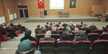 Hisarcık’ta "Sağlıklı Ailede Roller ve İlişkiler" başlıklı konferans