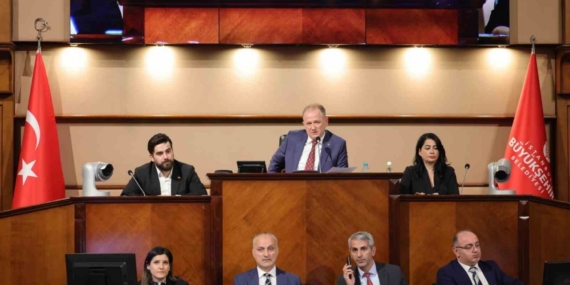 İBB Meclisi’nde çöpe atılan İSBİKE bisikletleri gerginliği