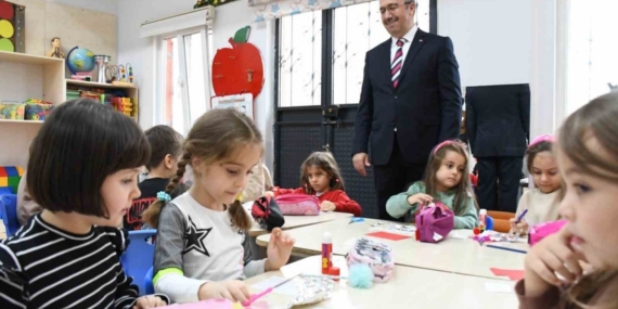İl Milli Eğitim Müdürü Aydın, miniklere sunulan öğrenme ortamını yerinde inceledi