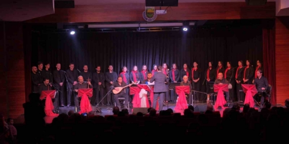 İnegöl Belediyesi THM Gençlik Korosu’ndan kulakların pasını silen konser