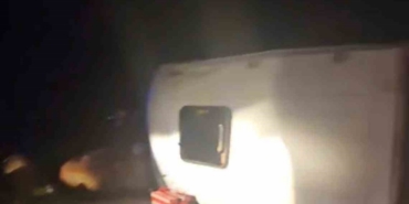 İnşaat işçilerini taşıyan minibüs devrildi: 16 yaralı