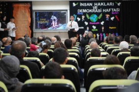 İnsan Hakları Günü’nde Filistin ve Doğu Türkistan vurgusu yapıldı