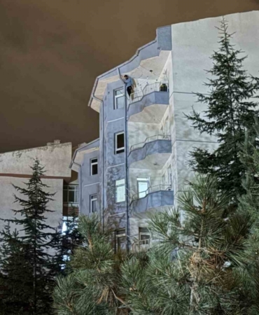 İntihara kalkışan şahıs 4 saatte ikna edildi