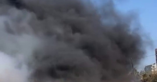 İşçilerin kaldığı konteyner yatakhane alevlere teslim oldu