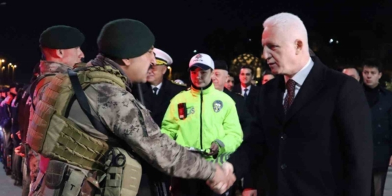 İstanbul Valisi Gül: "Hemşehrilerimizin huzur içinde yeni yıla girmesi için bütün tedbirleri aldık"