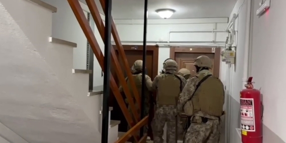 İstanbul’da suç örgütüne operasyon: 20 gözaltı