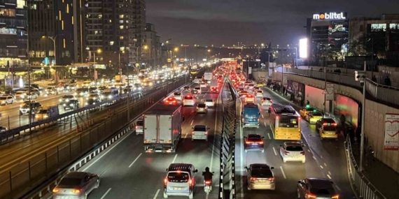 İstanbul’da trafik yoğunluğu yüzde 85’e ulaştı