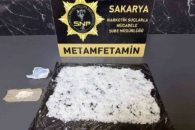 İstanbul’dan Zonguldak’a uyuşturucu sevk eden şahıslar Sakarya’da yakalandı