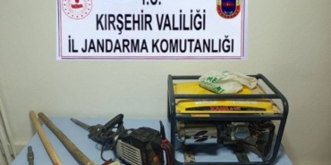 İzinsiz kaçak kazı yapan 3 şüpheli yakalandı