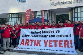 İzmir Büyükşehir işçileri: "Arkadaşlarımız işe dönünceye dek mücadele sürecek"