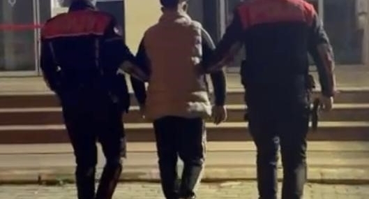 İzmir’de 42 yılla aranan hırsız yakalandı