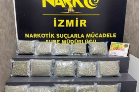 İzmir’de araçtan 21 kilo uyuşturucu çıktı