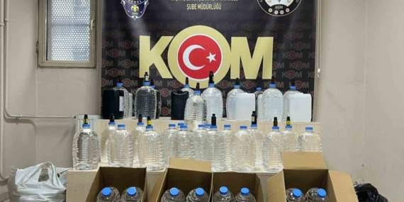 İzmir’de kaçak içki operasyonlarında 5 kişi tutuklandı
