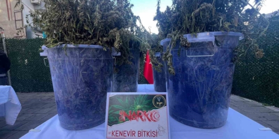 İzmir’de tek operasyonda 3 milyon uyuşturucu hap ele geçti: 46 tutuklama