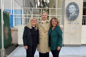 İzmir’den köy okullarına yürek ısıtan sevgi köprüsü