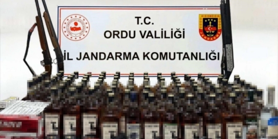Jandarma ekiplerinden yılbaşı öncesi kaçak alkol ve sigara operasyonu: 2 gözaltı