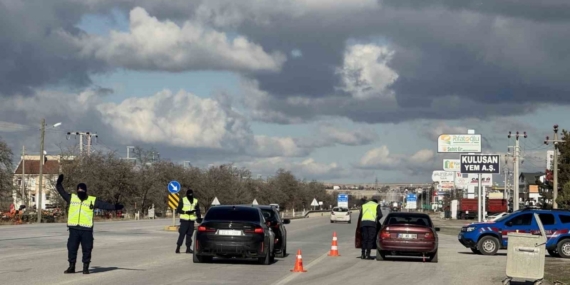 Jandarma yılbaşı öncesi trafik denetimlerini artırdı