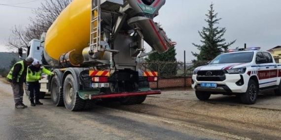 Jandarmadan ticari araçlara kış lastiği denetimi