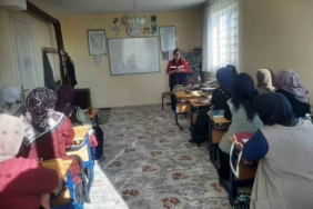 Kadın çiftçilere yönelik eğitimler sürüyor