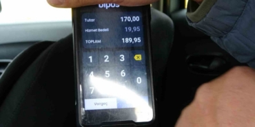 Kadın yolcu ile taksicinin hizmet bedeli tartışması: "Haram olsun" diyerek araçtan indi