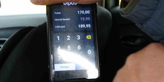 Kadın yolcu ile taksicinin hizmet bedeli tartışması: "Haram olsun" diyerek araçtan indi