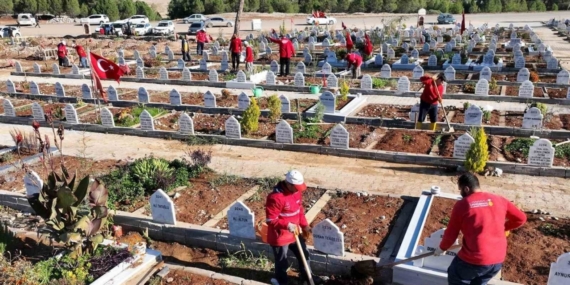 Kahramanmaraş’ta mezarlıklarda düzenleme