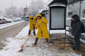 Kahramanmaraş’ta yaya yolları temizleniyor