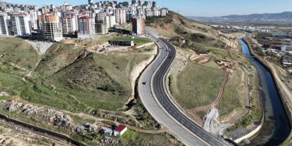 Kahramanmaraş’ta yenilenen bulvar trafiğe açıldı