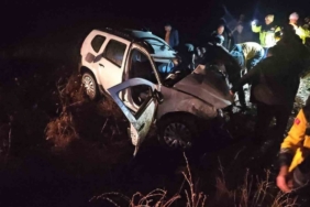 Kamyonla çarpışıp şarampole devrilen otomobil sürücüsü hayatını kaybetti