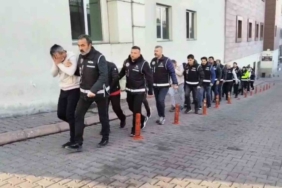 Kanser ilaçlarını usulsüz şekilde temin eden 3 kişi tutuklandı