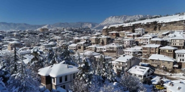 Kar altında masalsı görüntüler sunan UNESCO Kenti Safranbolu dron ile görüntülendi