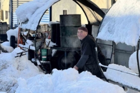 Kar yağışı durdu, esnafın mücadelesi başladı