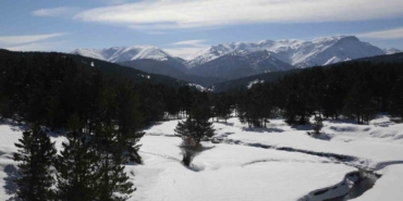 Kar yağışı sonrası Akdağ Tabiat Parkı’nda masalsı kış görüntüsü